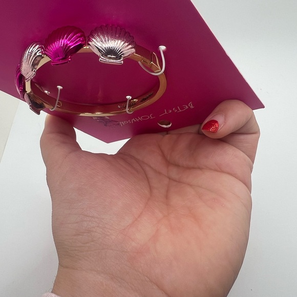 NWT Betsey Johnson Pink Metallic Seashell Bangle Bracelet - Picture 6 of 8